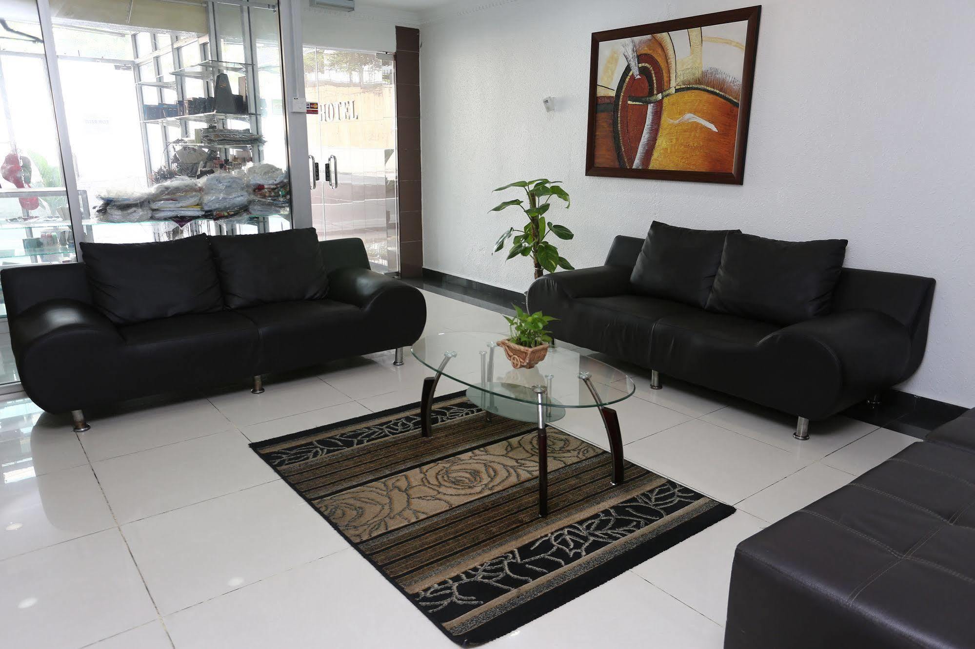 Oyo 103 V'La Garden Hotel Kuala Lumpur Buitenkant foto